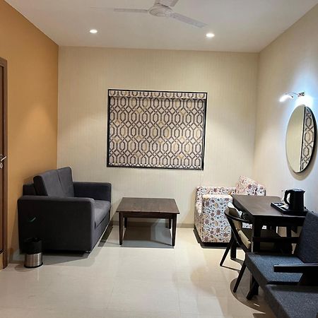 Hotel Avenue Plaza Mundra 外观 照片