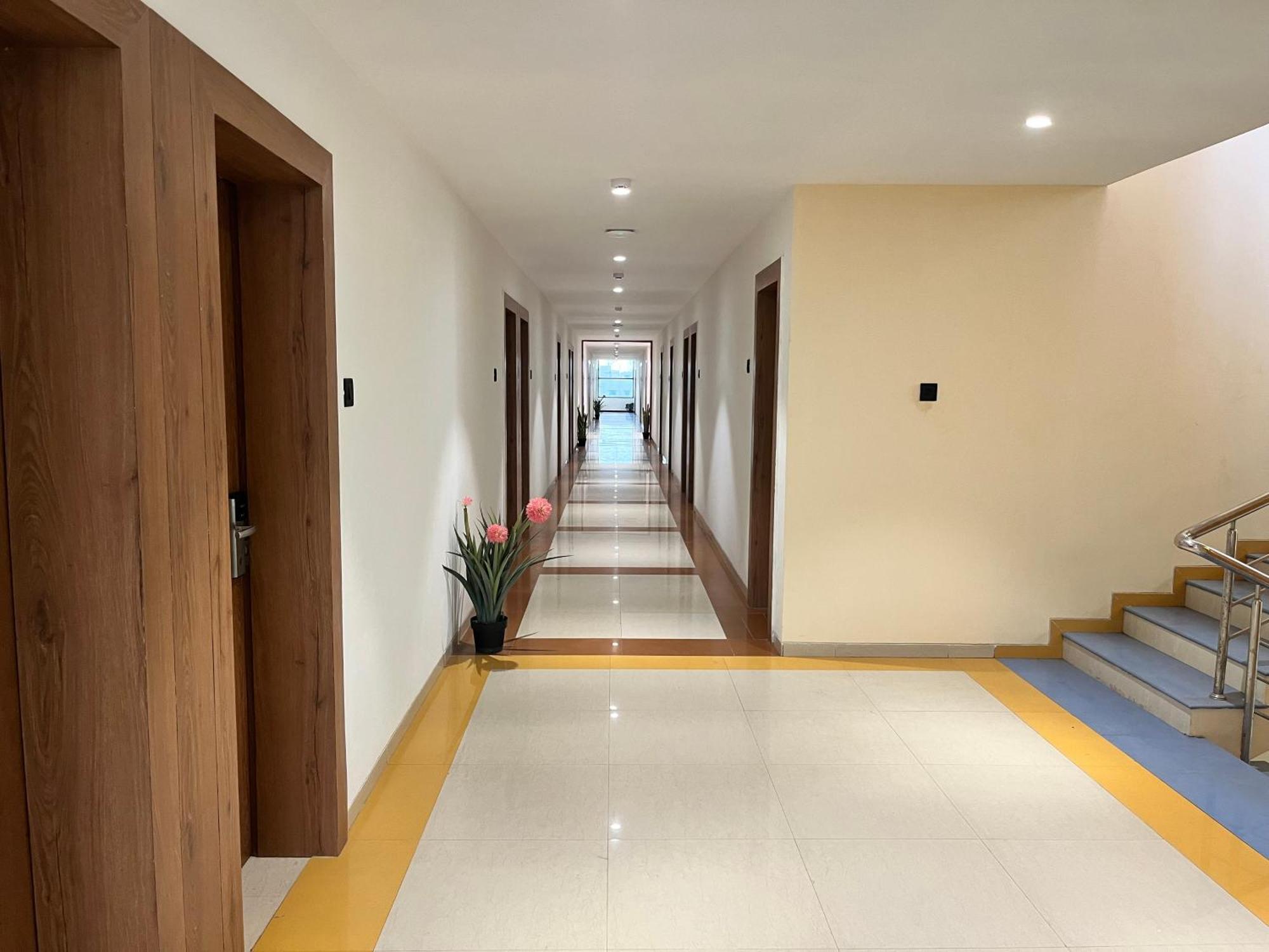 Hotel Avenue Plaza Mundra 外观 照片